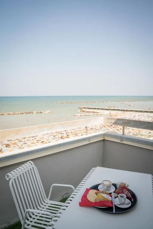 Hotel Rio Bellaria 벨레지아아지마리나