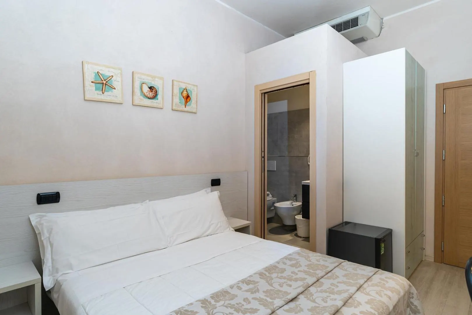 Hotel Rio Bellaria 3*, 벨레지아아지마리나 이탈리아