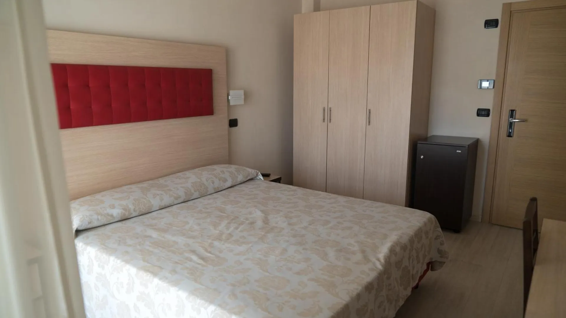 Hotel Rio Bellaria 3*, 벨레지아아지마리나 이탈리아