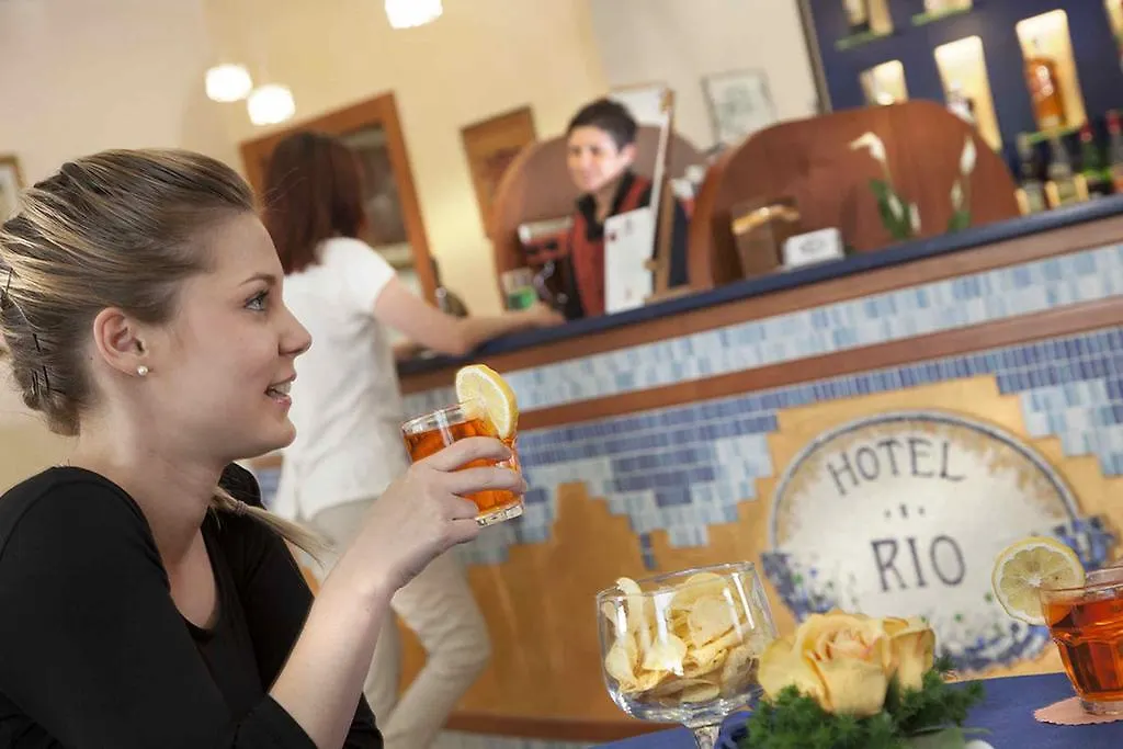 Hotel Rio Bellaria 벨레지아아지마리나