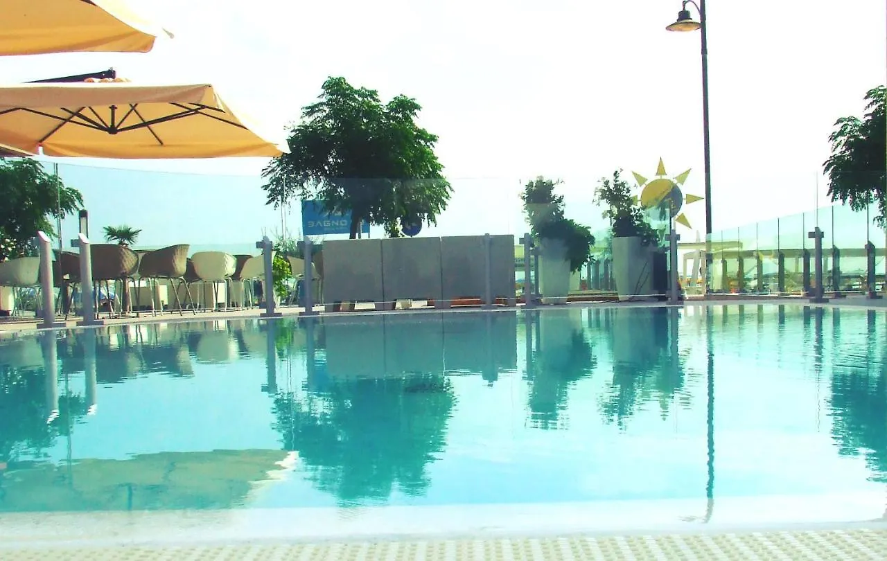 Hotel Rio Bellaria 벨레지아아지마리나